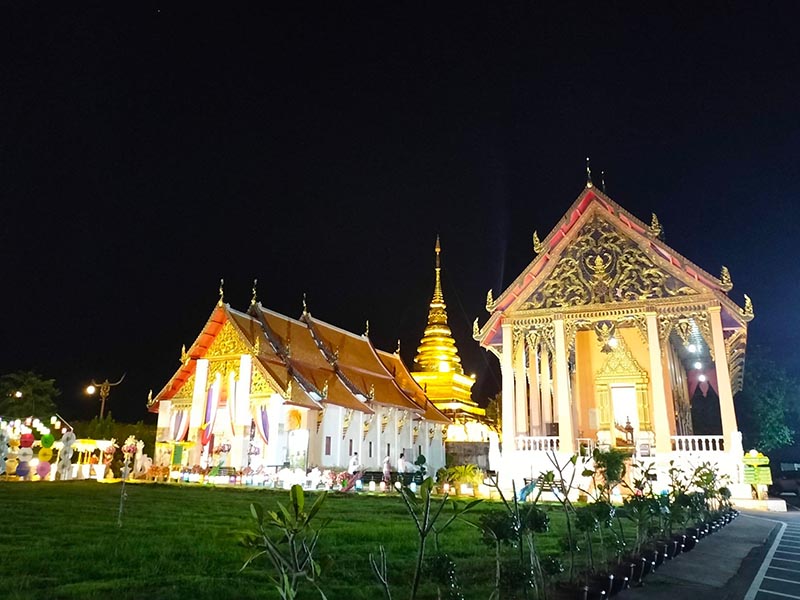 วัดพระธาตุช้างค้ำ ที่เที่ยวจังหวัดน่าน (Wat Chang Kham) เป็นวัด ที่มีอายุยาวนานกว่า 600ปี 1733370417Sayhithailand03.jpg