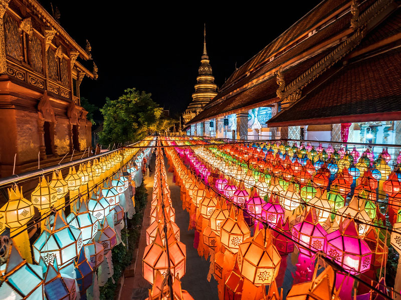 วัดพระธาตุหริภุญชัย (Wat Phra That Hariphunchai Temple ) อ.เมือง ลำพูน 1733845035Sayhithailand03.jpg
