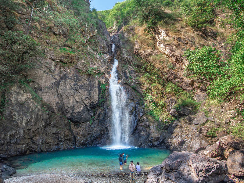 ที่เที่ยวน้ำตกผาน้ำยอด (Pha Nam Yot Waterfall ) | เพชรบุรี 1740247470Sayhithailand01.jpg