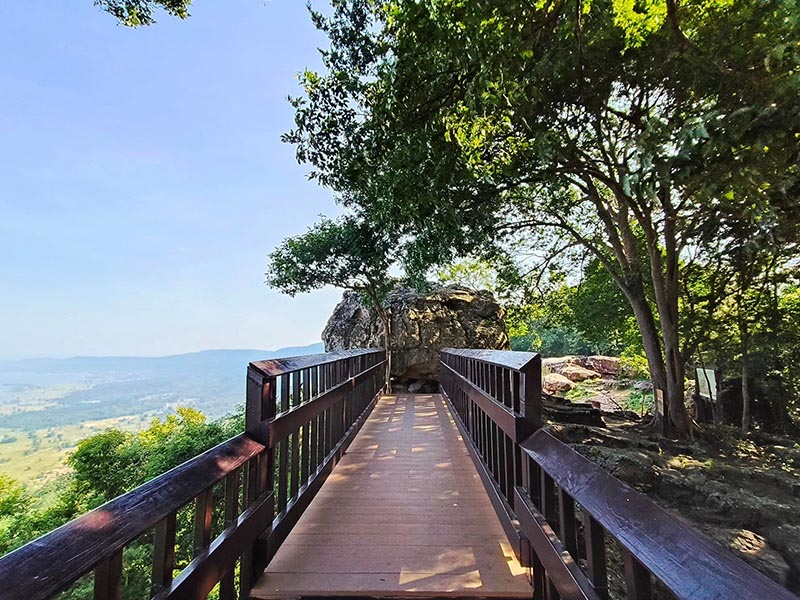 จุดชมวิวหินช้างสี (Hin Chang Si View Point) | อุทยานแห่งชาติน้ำพอง จังหวัดขอนแก่น 1741958706Sayhithailand04.jpg