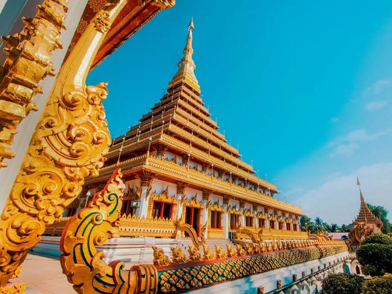 พระมหาธาตุแก่นนคร ( Phra Mahathat Kaen Nakhon ) | เมืองขอนแก่น 1742034728Sayhithailand02.jpg