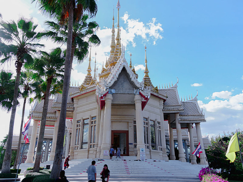พาเที่ยวโคราช วัดหลวงพ่อโต ( Wat Luang Pho To ) อำเภอสีคิ้ว | นครราชสีมา 1746323176Sayhithailand01.jpg