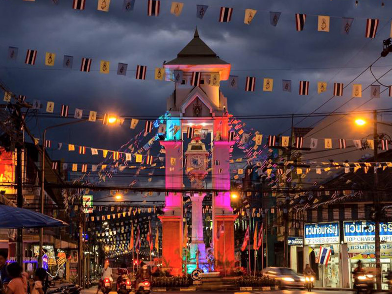 พาเที่ยว หอนาฬิกาเบตง ( Betong Clock Tower ) | ยะลา 1750519460Sayhithailand01.jpg