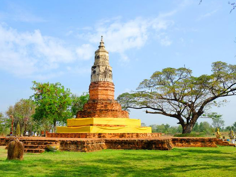 ที่เที่ยวพระธาตุยาคู ( Phra That Yaku ) เมืองสวยแดนอีสาน | กาฬสินธุ์ 1750520252Sayhithailand01.jpg