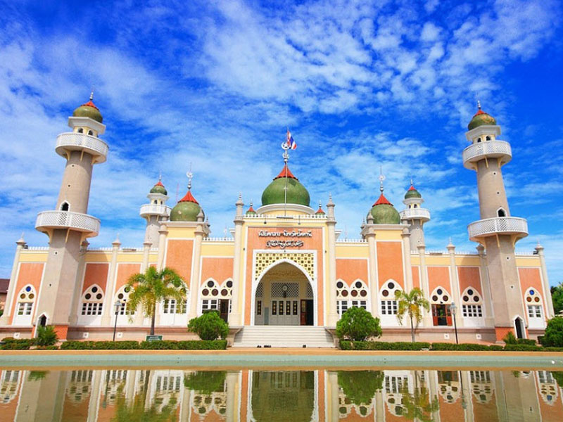 มัสยิดกลางจังหวัดปัตตานี ( Pattani Central Mosque ) ต.อาเนาะรู อ. เมือง | ปัตตานี 1755926907Sayhithailand01.jpg