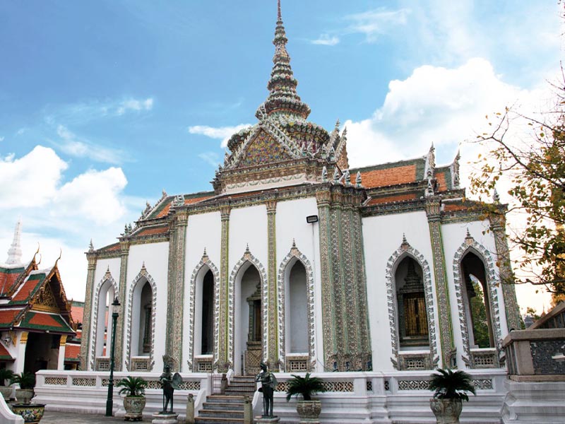 The Grand Palace or Wat Phra Kaew (วัดพระศรีรัตนศาสดาราม) Bangkok 1694949483ProductAdd03.jpg