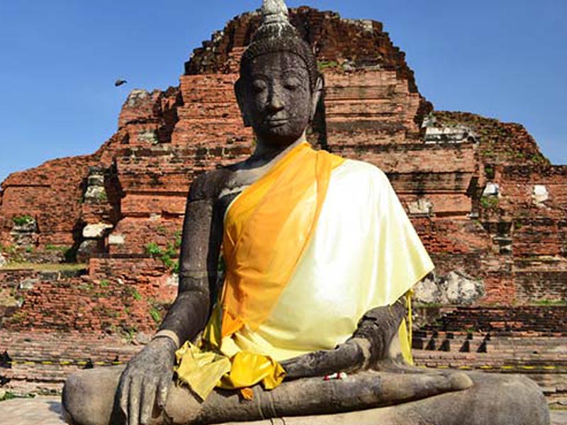Wat Phra Mahathat (วัดมหาธาตุ ) Ayutthaya 1695310603Thailand02.jpg