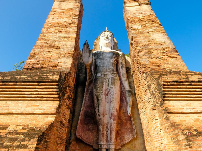 วัดมหาธาตุ จังหวัดสุโขทัย (Wat Mahathat | Sukhothai ) สักการบูชาองค์พระประธานอายุหลายร้อยปี 1739369290Sayhithailand01.jpg