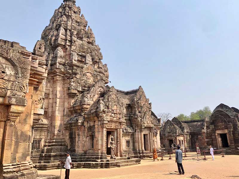 พาเที่ยว อุทยานประวัติศาสตร์พนมรุ้ง ( Phanom Rung Historical Park ) เฉลิมพระเกียรติ | บุรีรัมย์ 1740753393Sayhithailand01.jpg