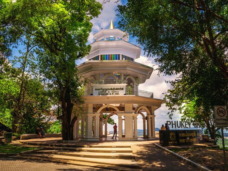 พาเที่ยว จุดชมวิวเขารัง ( Khao Rang Viewpoint ) อำเภอเมืองภูเก็ต | ภูเก็ต 1742700646Sayhithailand01.jpg