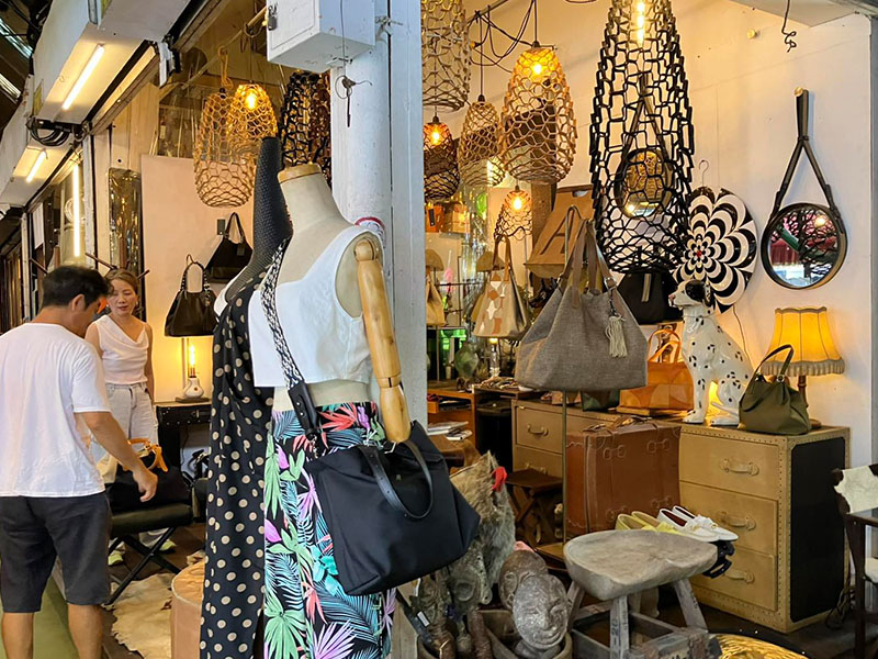 พาเที่ยว ตลาดนัดจตุจักร (Chatuchak Weekend Market jjweekendmarket) จตุจักร | กรุงเทพมหานคร 1747143175Sayhithailand01.jpg