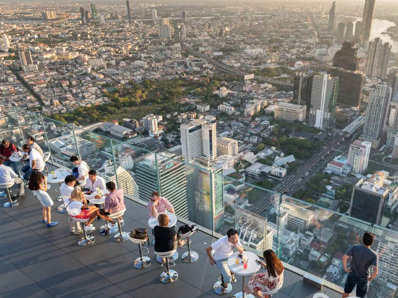 มหานคร สกายวอล์ค ( King Power Mahanakhon ) สีลม เขตบางรัก | กรุงเทพ 1747229184Sayhithailand01.jpg