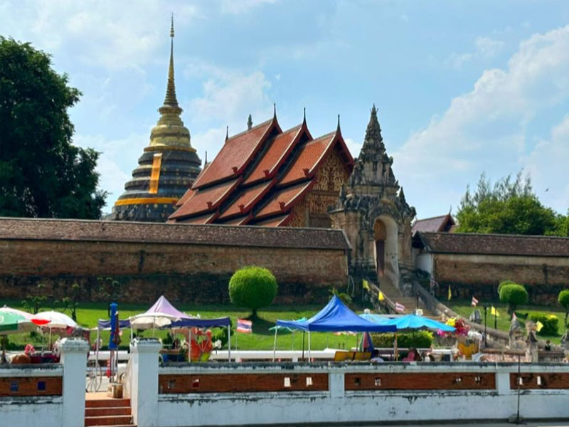 วัดพระธาตุลำปางหลวง ( Wat Phra That Lampang Luang ) | ลำปาง 1747456028Sayhithailand01.jpg