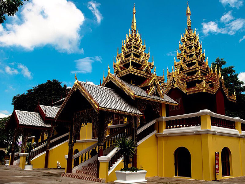 วัดศรีชุม ( Wat Sri Chum, Lampang) อำเภอเมืองลำปาง | ลำปาง 1747478923Sayhithailand01.jpg