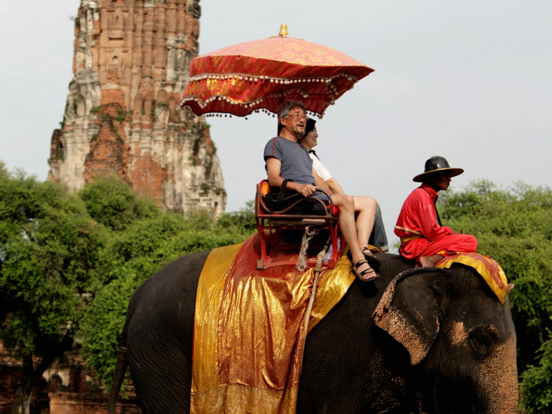 วังช้างอยุธยา แล เพนียด ( Ayutthaya Elephant Palace and Peniat ) | อยุธยา 1748065564Sayhithailand01.jpg