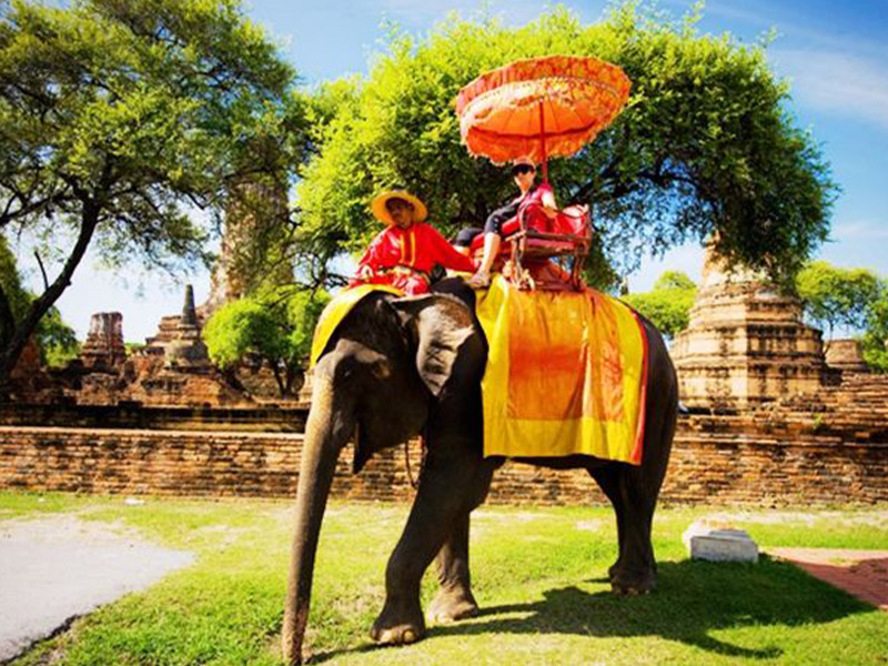 วังช้างอยุธยา แล เพนียด ( Ayutthaya Elephant Palace and Peniat ) | อยุธยา 1748065564Sayhithailand02.jpg