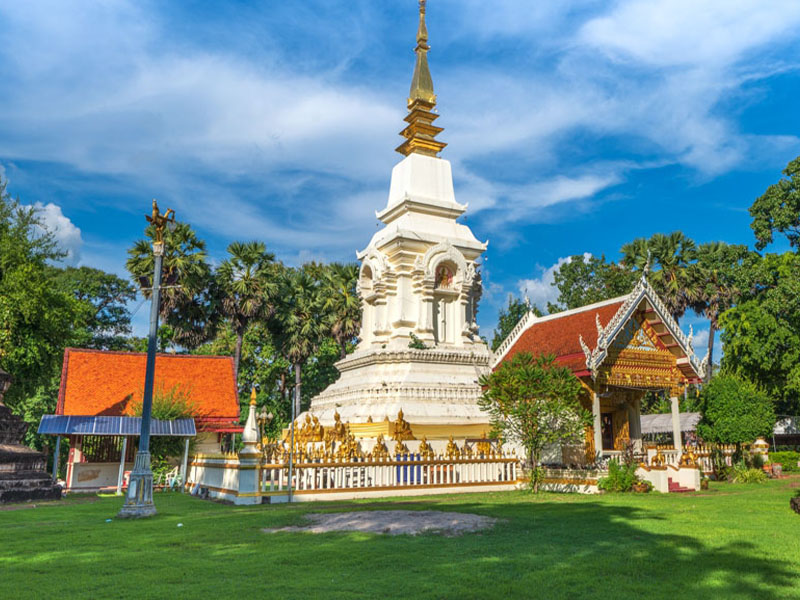 พระธาตุบังพวน ( Phra That Bang Phuan ) พระธาตุบังพวน อำเภอเมือง | หนองคาย 1750558112Sayhithailand01.jpg