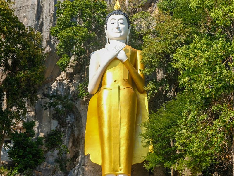 ที่ท่องเที่ยว วัดรัตนคีรี (Wat Rattanakiri Khao Chakan ) เขาฉกรรจ์ | สระแก้ว 1751112458Sayhithailand01.jpg