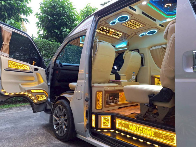 บริการ รถตู้ VIP ( VIP Van Service with Professional Driver ) | กรุงเทพ 1752312173Sayhithailand02.jpg