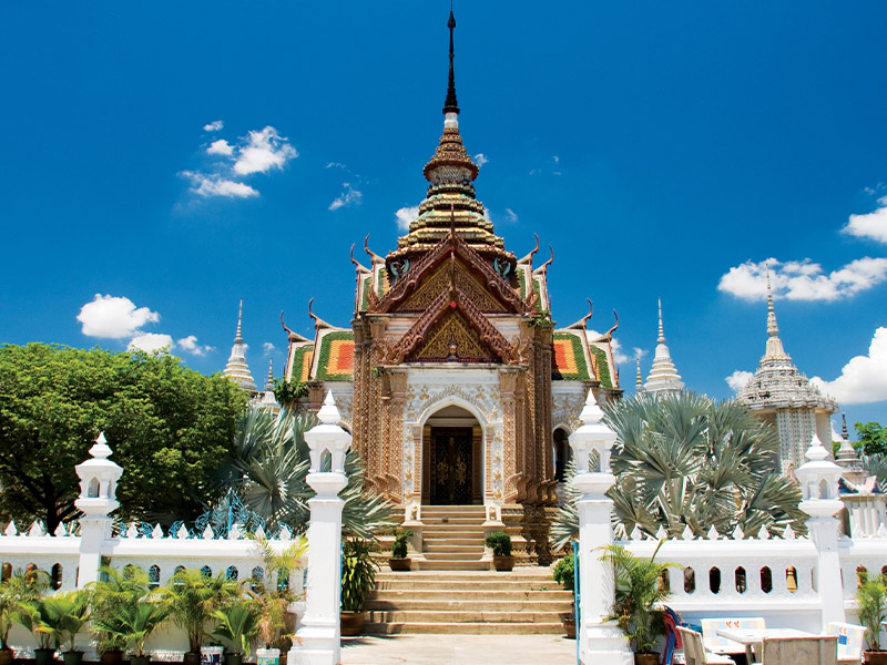 เที่ยววัดกลางบางแก้ว (Wat Klang Bang Kaew) ภาพจิตรกรรมฝาผนังสุดวิจิตร นครชัยศรี | นครปฐม 1752400576Sayhithailand01.jpg