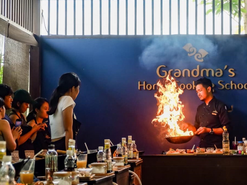 โรงเรียนสอนทำอาหารบ้านคุณยาย (Grandma's Home Cooking School ) อำเภอสารภี | เชียงใหม่ 1752408159Sayhithailand02.jpg