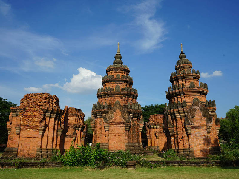 ปราสาทศีขรภูมิ ( Sikhoraphum Castle ) | สุรินทร์ 1755003884Sayhithailand01.jpg