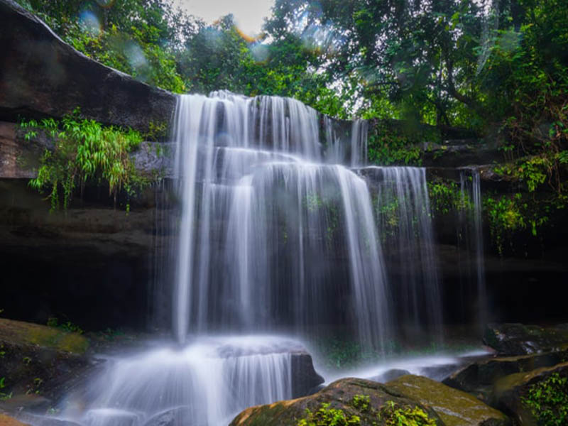 น้ำตกถ้ำขุนศรี ( Khun Si Cave Waterfall ) อำเภอกันทรลักษ์ | จังหวัดศรีสะเกษ 1756625275Sayhithailand01.jpg