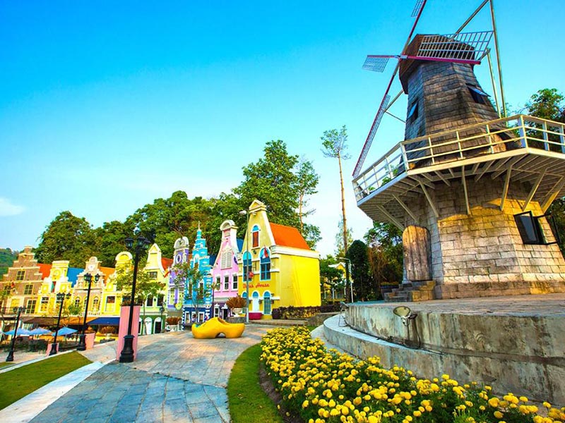 ที่ท่องเที่ยว บรุคไซด์ วัลเล่ย์ รีสอร์ท & สตรอเบอรี่ ทาวน์ ( Brookside Valley ) | ระยอง 1760257687Sayhithailand02.jpg