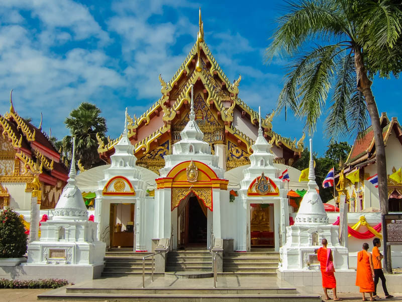 วัดพระแท่นศิลาอาสน์ ( Wat Phra Thaen Sila At )  ตำบลทุ่งยั้ง | อุตรดิตถ์  1761926133Sayhithailand01.jpg