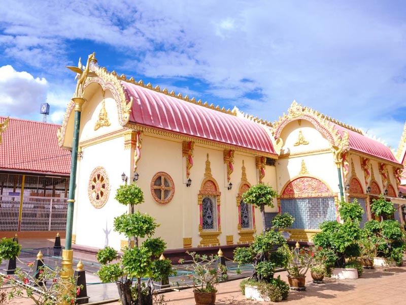 วัดท่าถนน ( Wat Tha Thanon ) ตำบลท่าอิฐ อำเภอเมืองอุตรดิตถ์ | อุตรดิตถ์ 1762001469Sayhithailand01.jpg