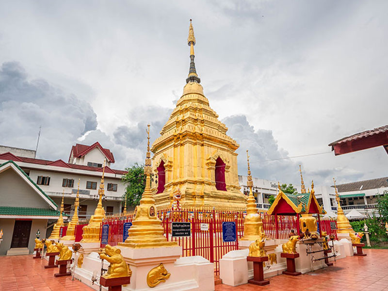 วัดหมื่นเงินกอง ( Wat Muen Ngern Kong ) ถนนสามล้าน ตำบลพระสิงห์ | เชียงใหม่ 1762056486Sayhithailand01.jpg