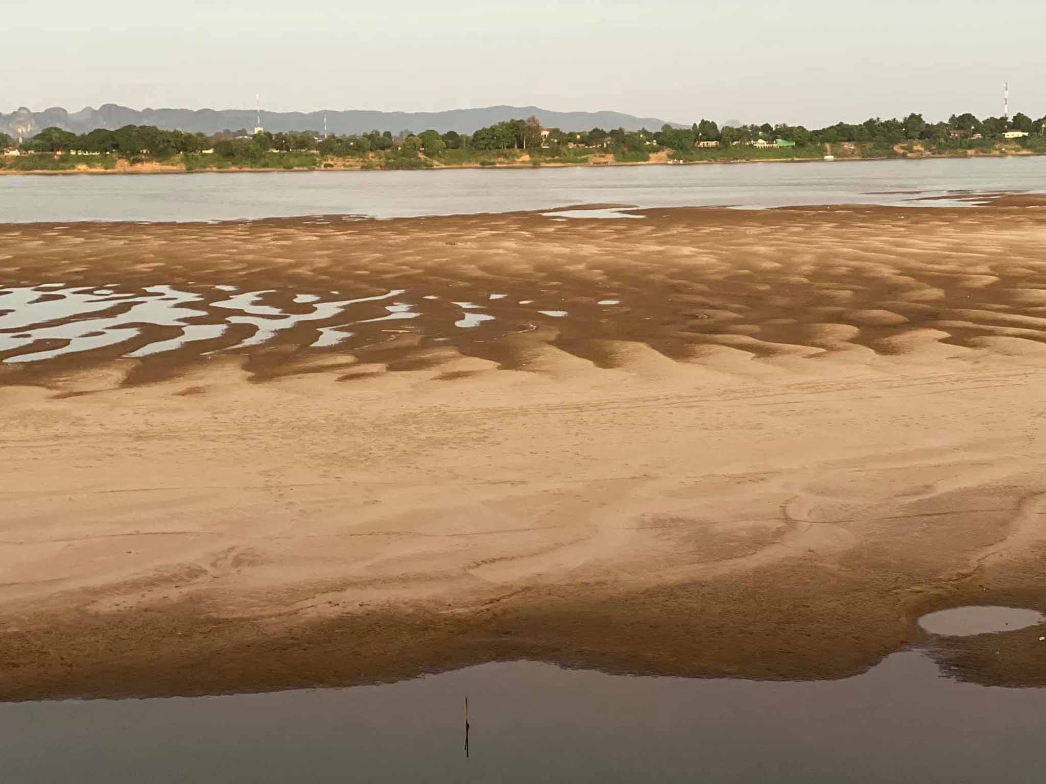 Si Khotrabun Golden Sand Beach & Public Park | Nakhon Phanom