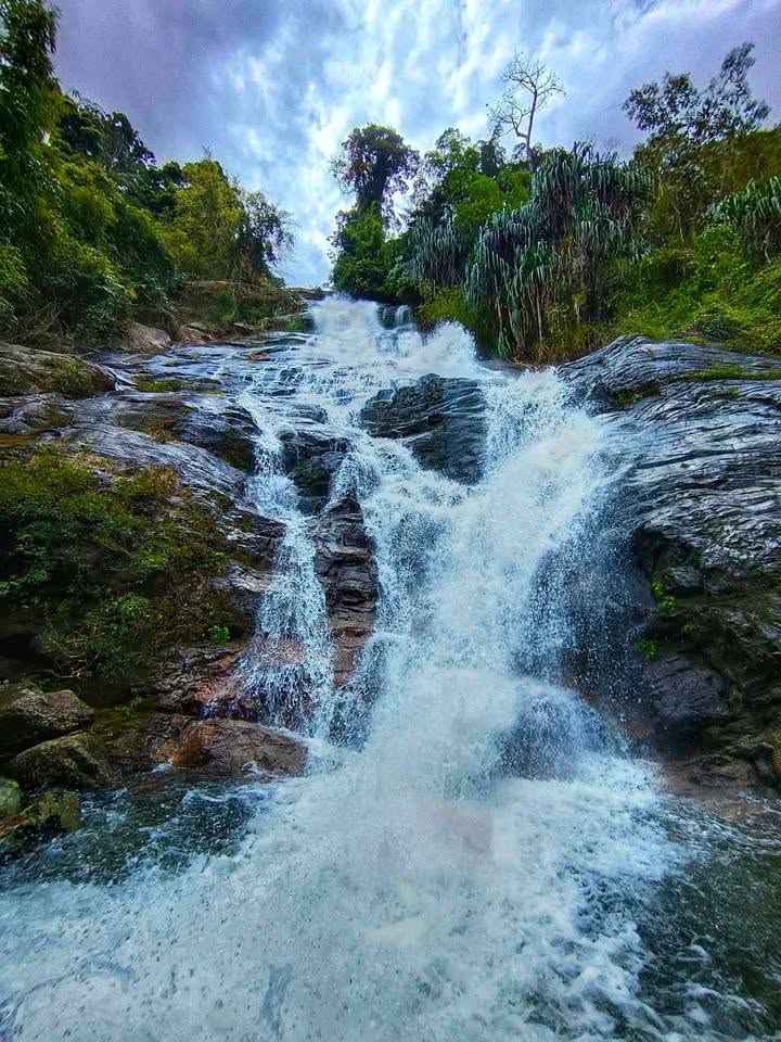 Dat Fa Waterfall, Lamphun Subdistrict | Surat Thani